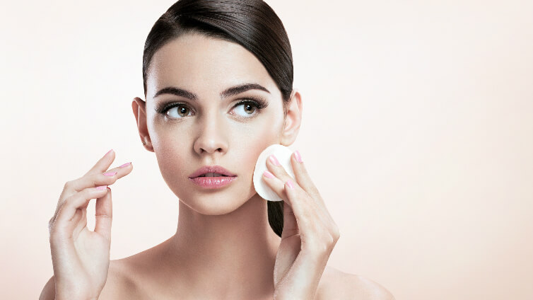 Jak efektywnie troszczyć się o swą skórę twarzy i polepszyć jej wygląd?